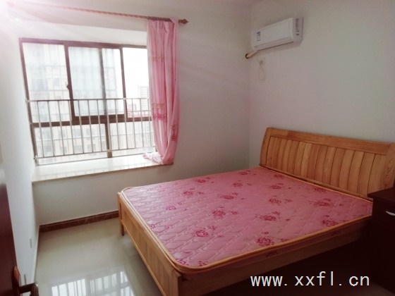 个人房源18区(第六社区)两房一厅出租